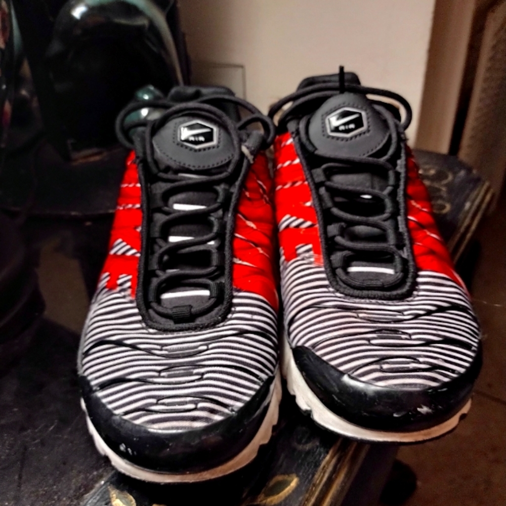 Nike Sneakers Black Red